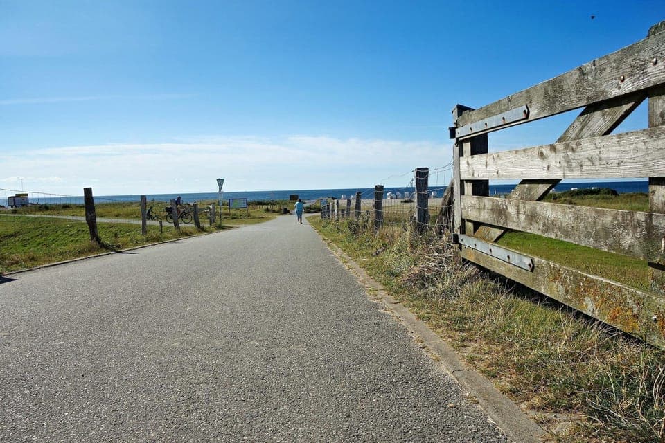 Surroundings [summer] (1-5 km)