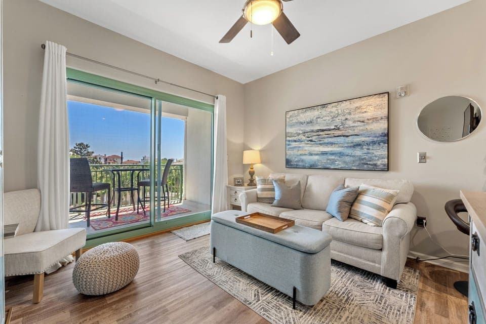 Inn at Seacrest 309- Somewhere in the Sun