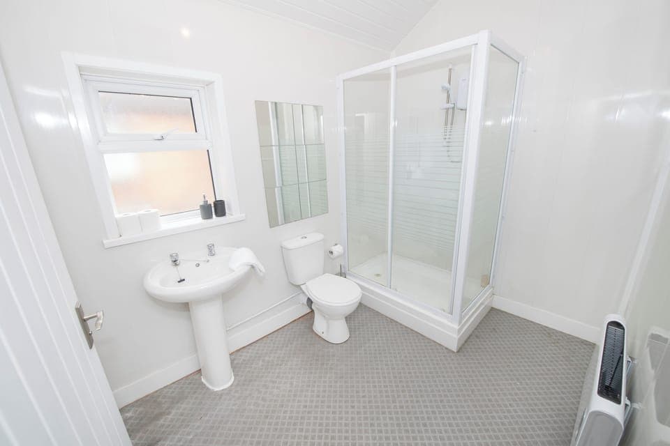 Family Apartment | Bathroom