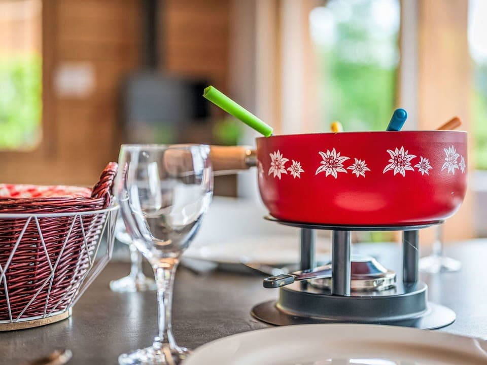 Serveware, Food, Cup, Porcelain