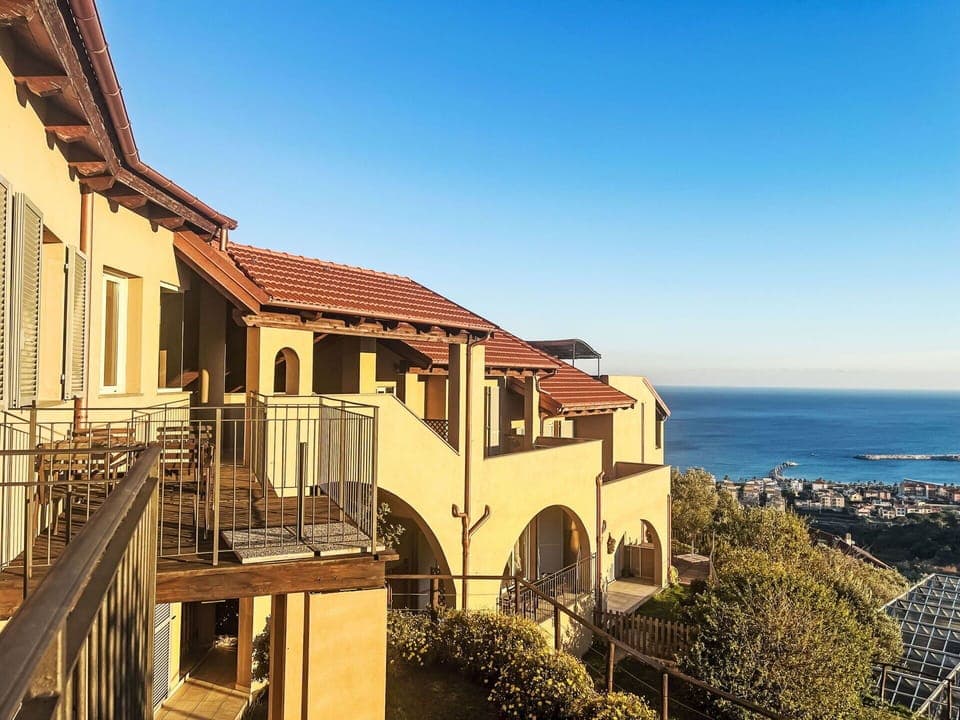 Furniture, Outdoor Furniture, Chair, Garden, Flowerpot, Patio, Outdoor Table, Estate, Houseplant, Landscaping