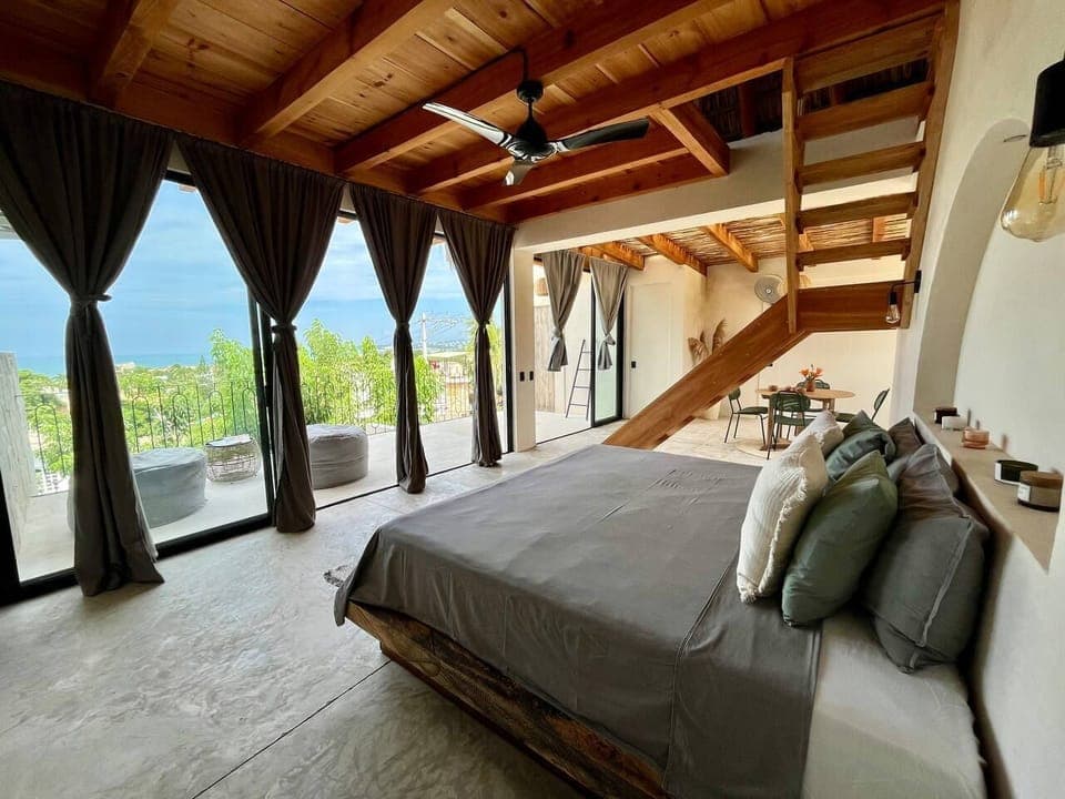 Superior Studio Suite, Sea View | Hypo-allergenic bedding, free WiFi