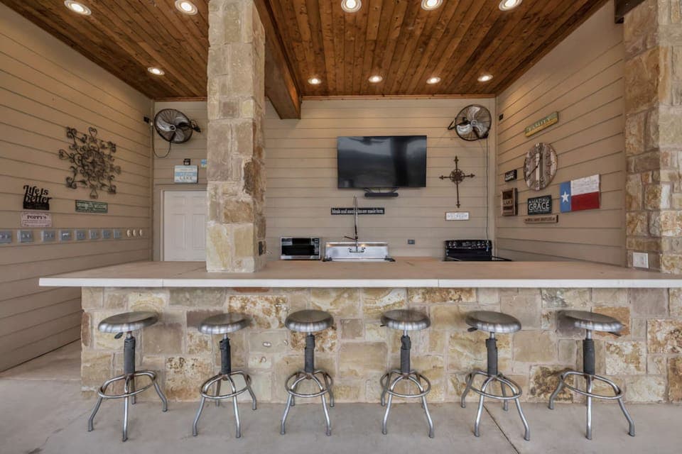 Outside Kitchen & Bar