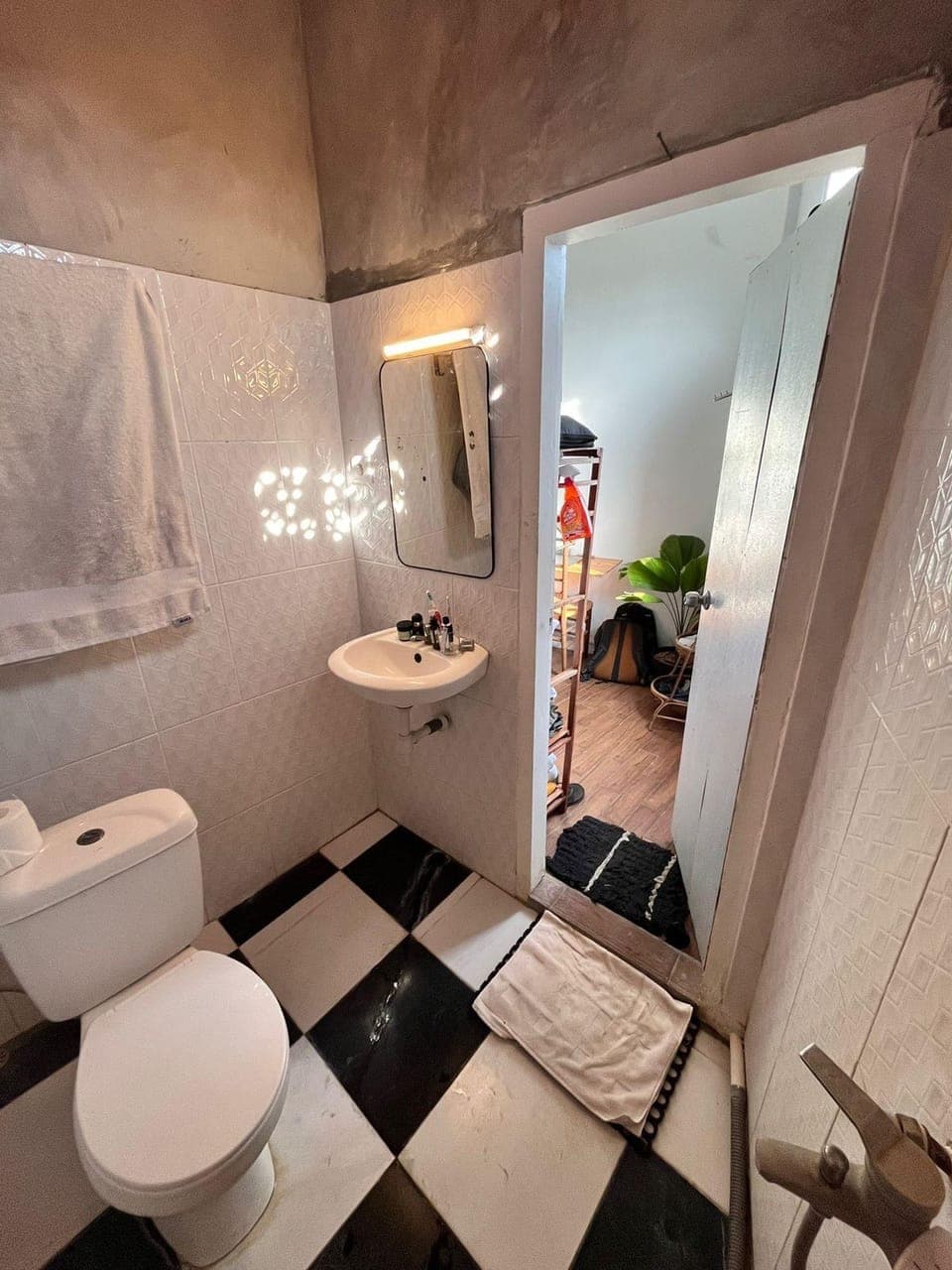 Shower, free toiletries, towels, soap