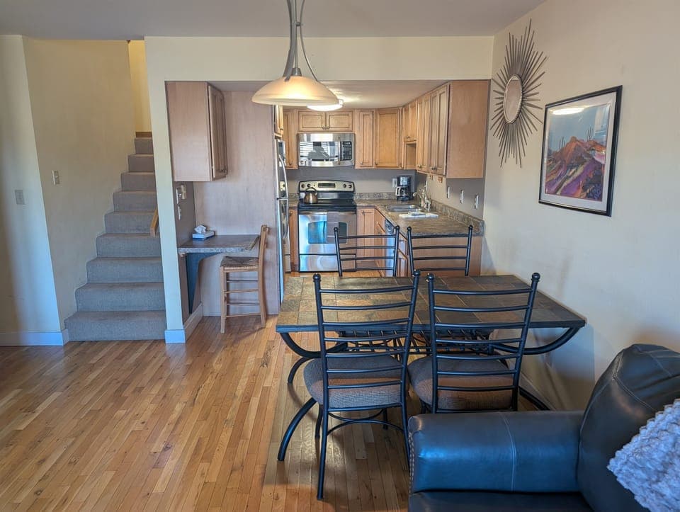 Dining/Kitchen