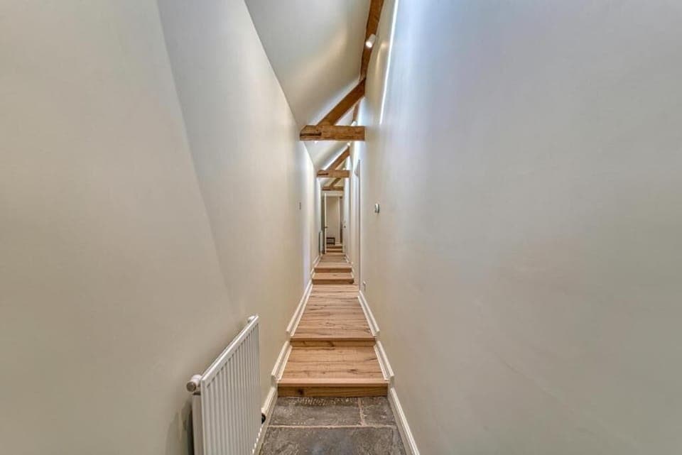 Gleanings, Bredon's Norton - Host & Stay