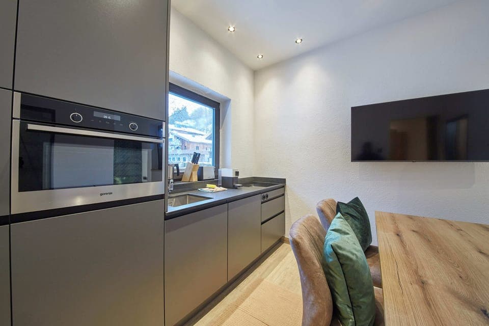 Comfort Apartment, 2 Bedrooms, Balcony, Mountain View | Private kitchen | Coffee/tea maker, electric kettle, toaster, freezer