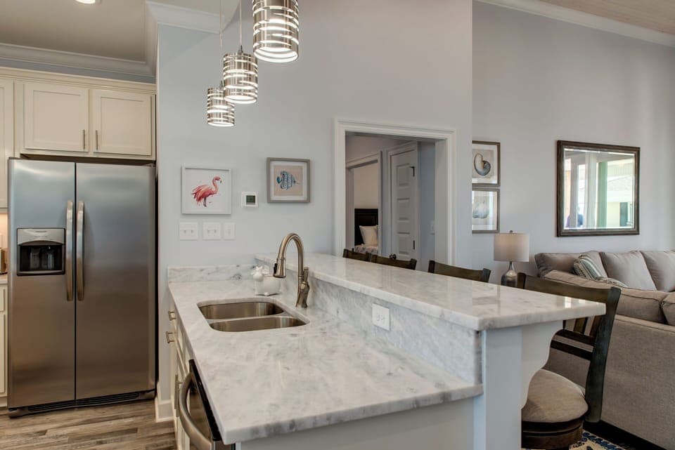 Kitchen Bar 