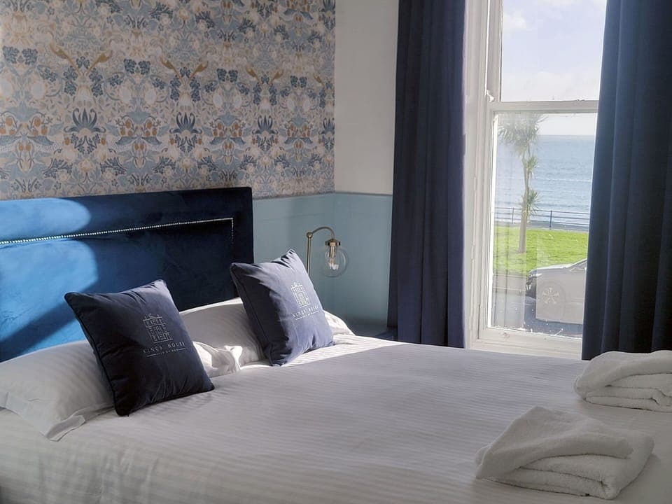 Double Room, Sea View | Iron/ironing board, free WiFi