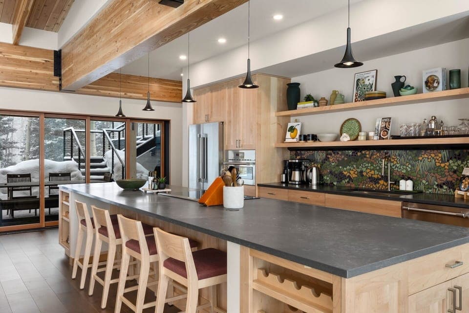 Ideal space for hosting friends or enjoying amazing evening with family.