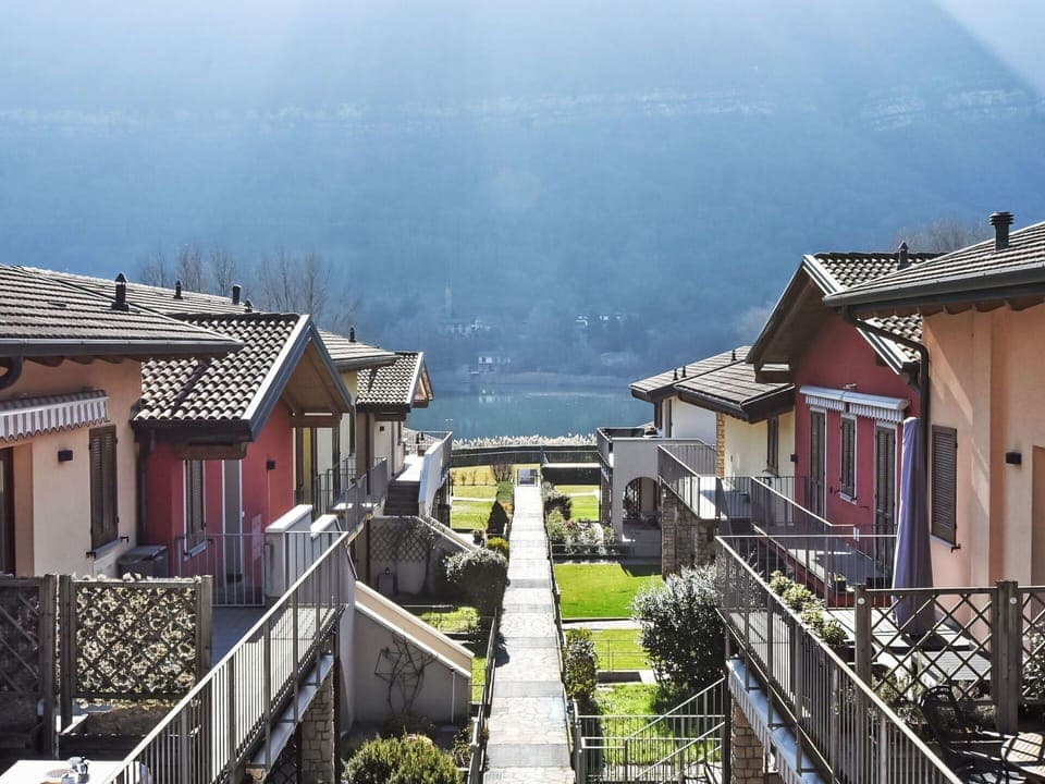 Watercraft, Boat, Apartment, Marina, Outdoor Furniture, Shade, Boats And Boating--Equipment And Supplies, Balcony, Resort, Dock