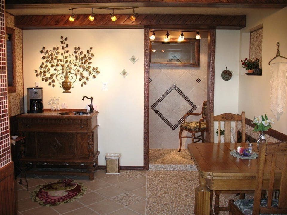 An-Ocean-Paradise-Whales-Rendezvous-B26B-0152B8-1920w