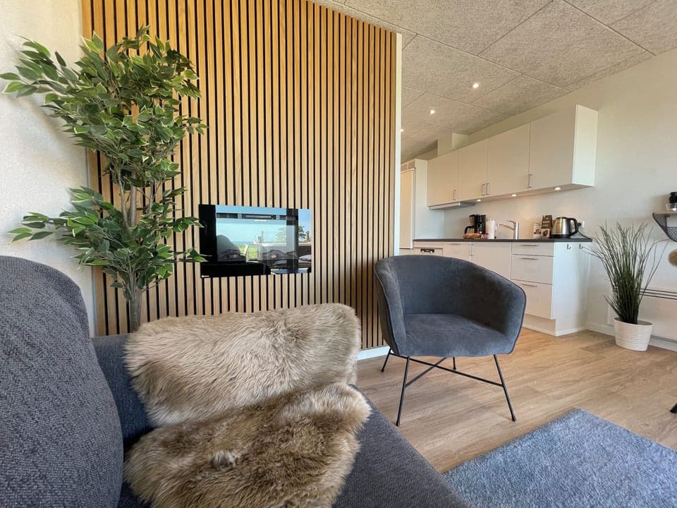 Comfort Apartment, Private Bathroom, Ocean View | Living area