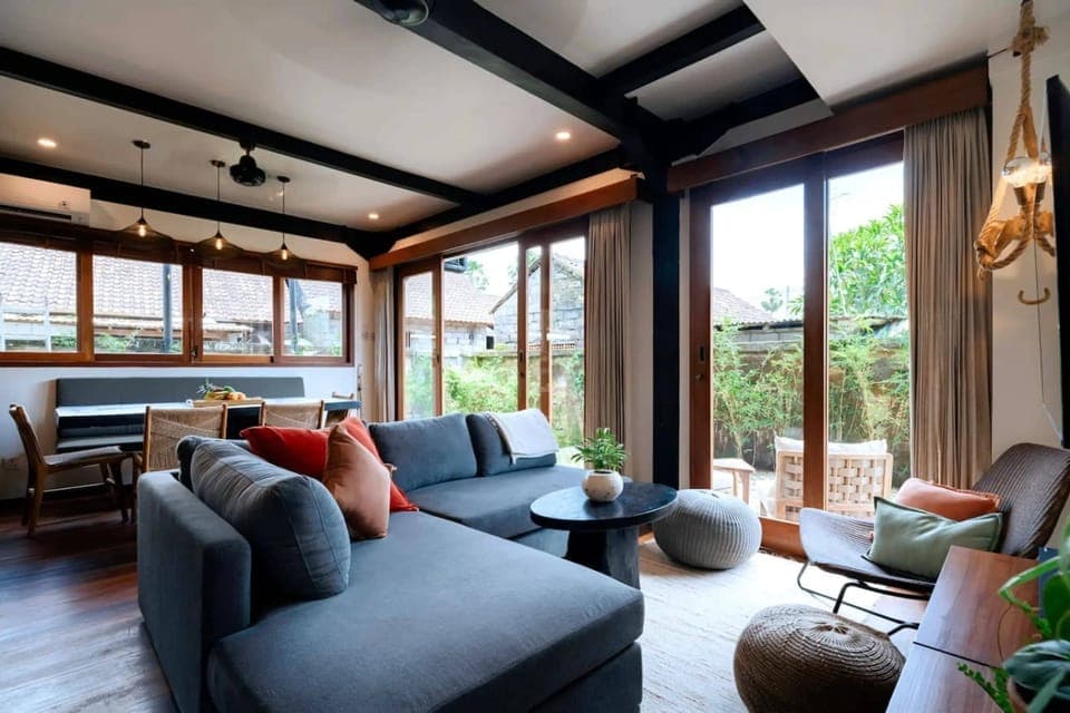 Villa 2, 3 bedrooms, Private Pool | Living area