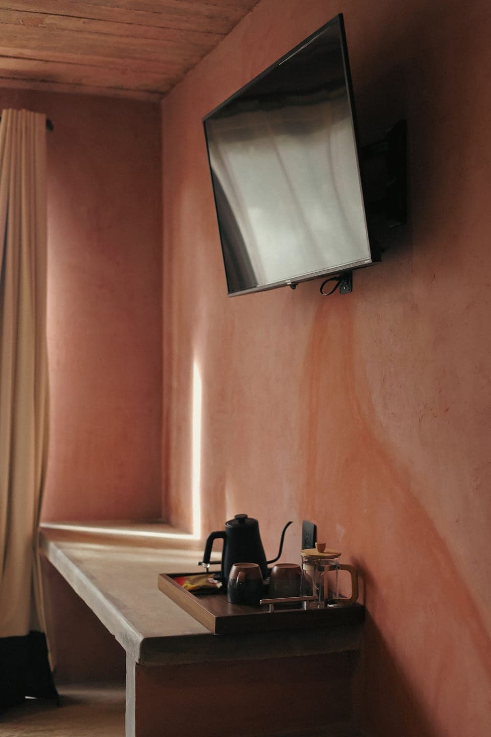 Deluxe Triple Room, 1 Bedroom, Partial Ocean View | Minibar, in-room safe, free WiFi, bed sheets