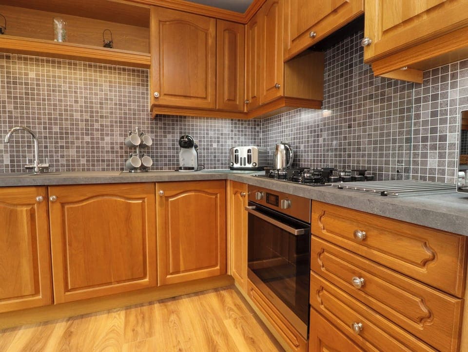 Dishwasher, electric kettle, cookware/dishes/utensils