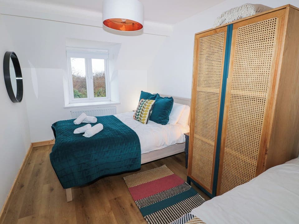 3 bedrooms, individually decorated, individually furnished, free WiFi