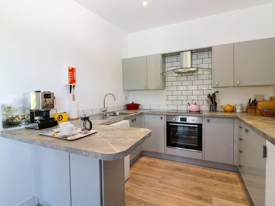 Fridge, dishwasher, electric kettle, toaster