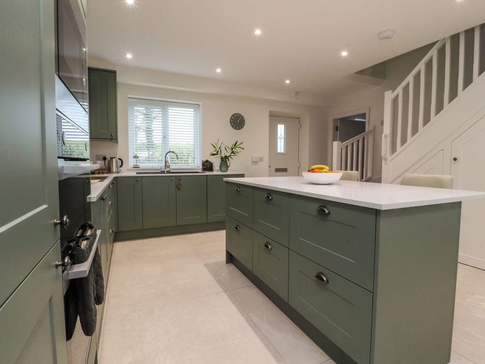 Fridge, dishwasher, electric kettle, toaster