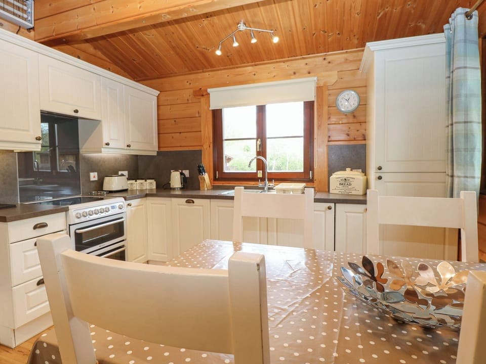 Dishwasher, cookware/dishes/utensils