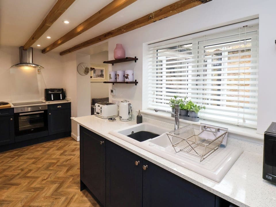 Fridge, dishwasher, cookware/dishes/utensils