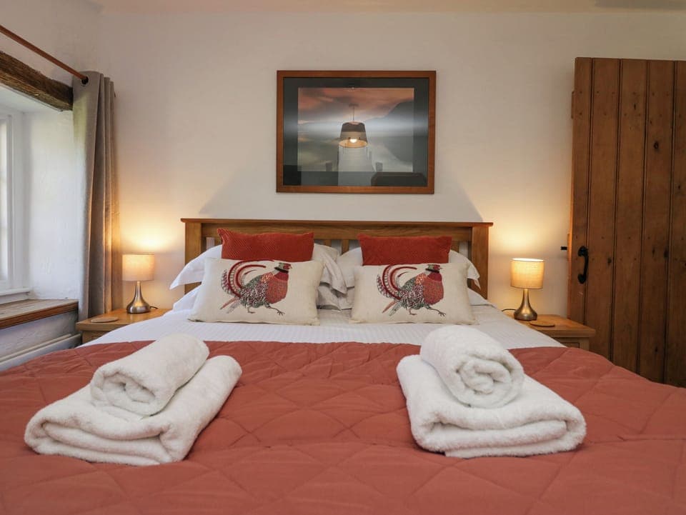 4 bedrooms, individually decorated, individually furnished, free WiFi