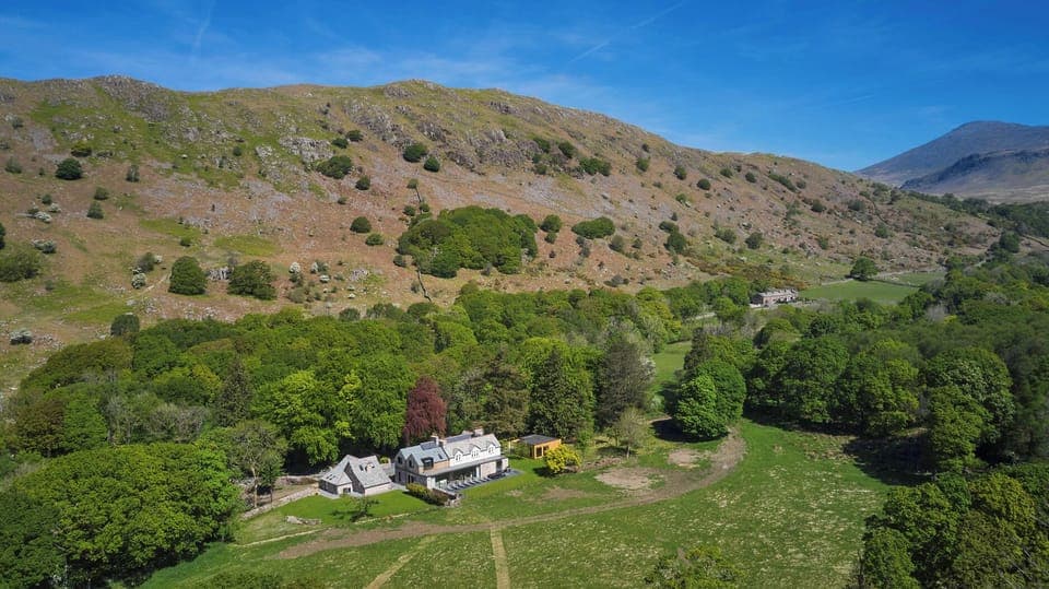 Cottage | Aerial view