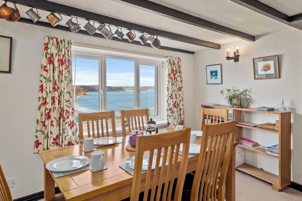 Saundersfoot, Sea Views, with Parking