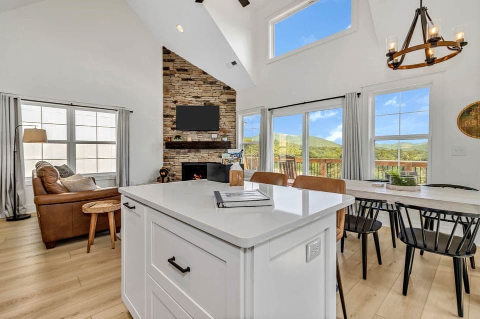 Well equipped kitchen and ample seating to entertain