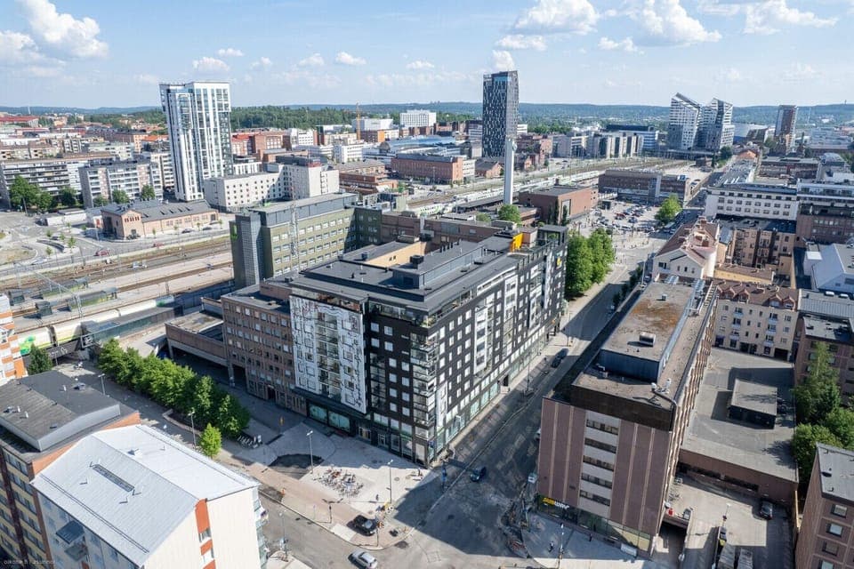 Property building is located in the very downtown of Tampere