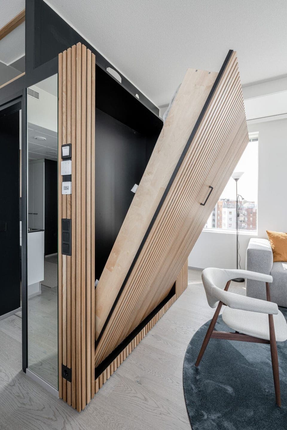 The living room of the apartment has a 140 cm wide fold-away bed.