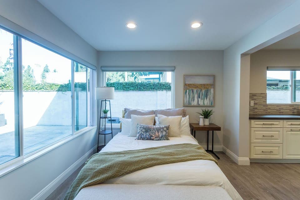 A close up to your cozy queen bed. 