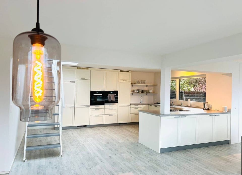 House, 5 Bedrooms, Accessible, Smoking | Interior