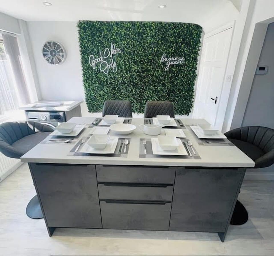 Here is our beautiful kitchen diner, perfect for relaxing and enjoying meals with family.