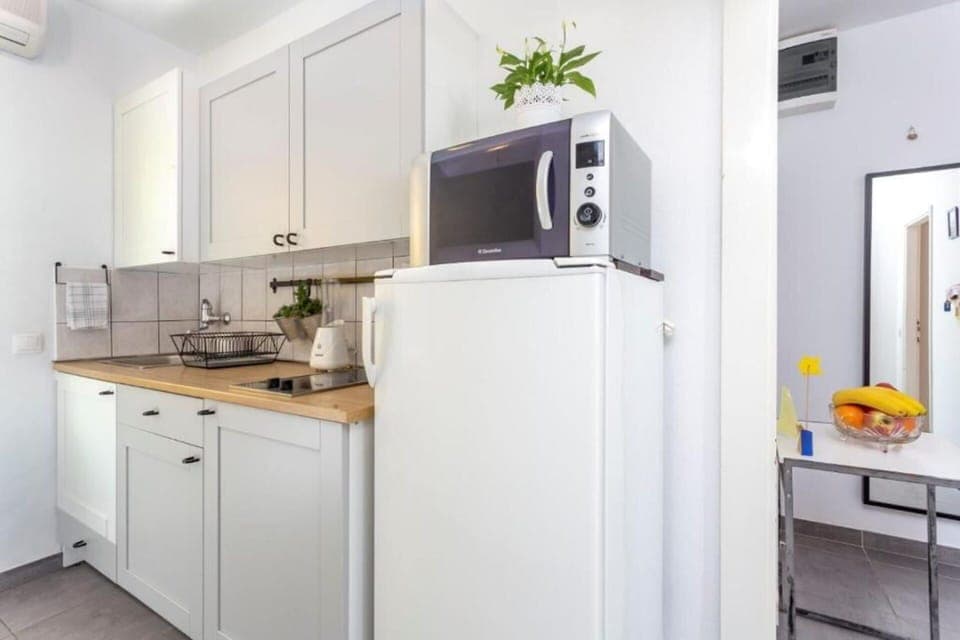 Autumn, Kitchen, Spring, Summer