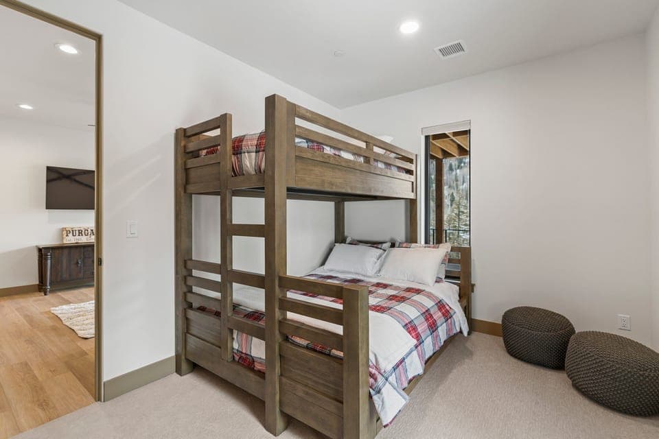 Downstairs bedroom