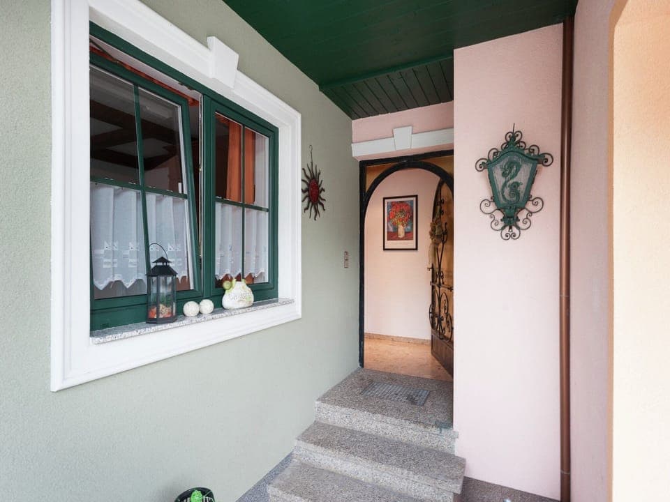 Entrance / Reception