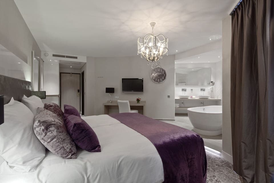 Minibar, in-room safe, desk, blackout drapes