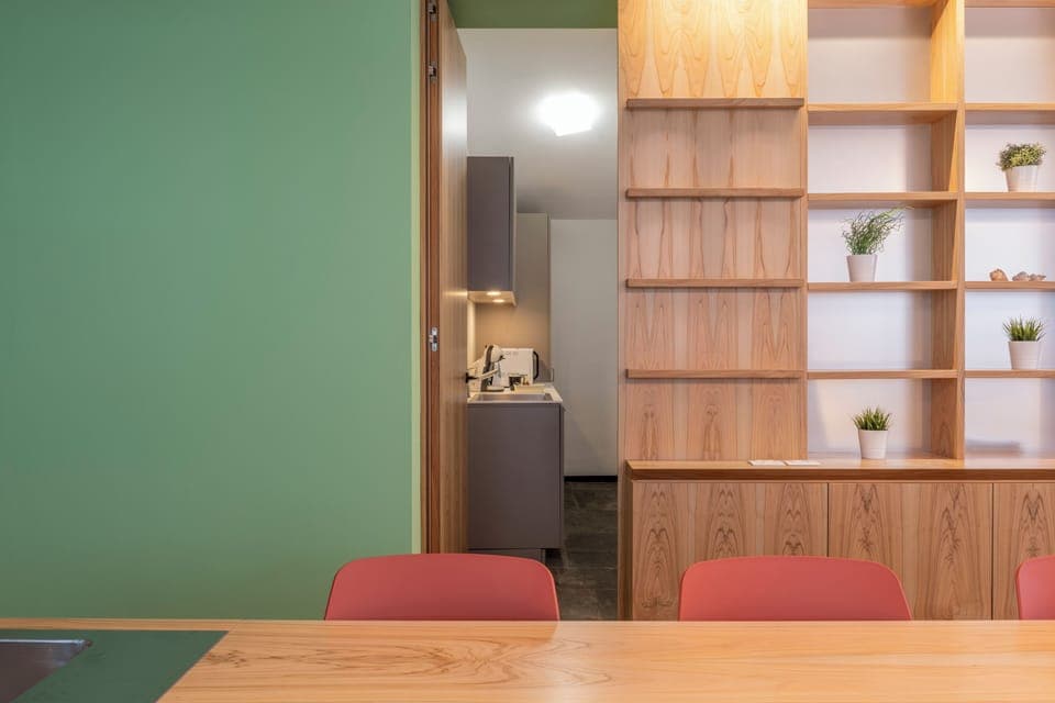 Family Apartment, 3 Bedrooms, City View | Private kitchen | Fridge, microwave, oven, stovetop