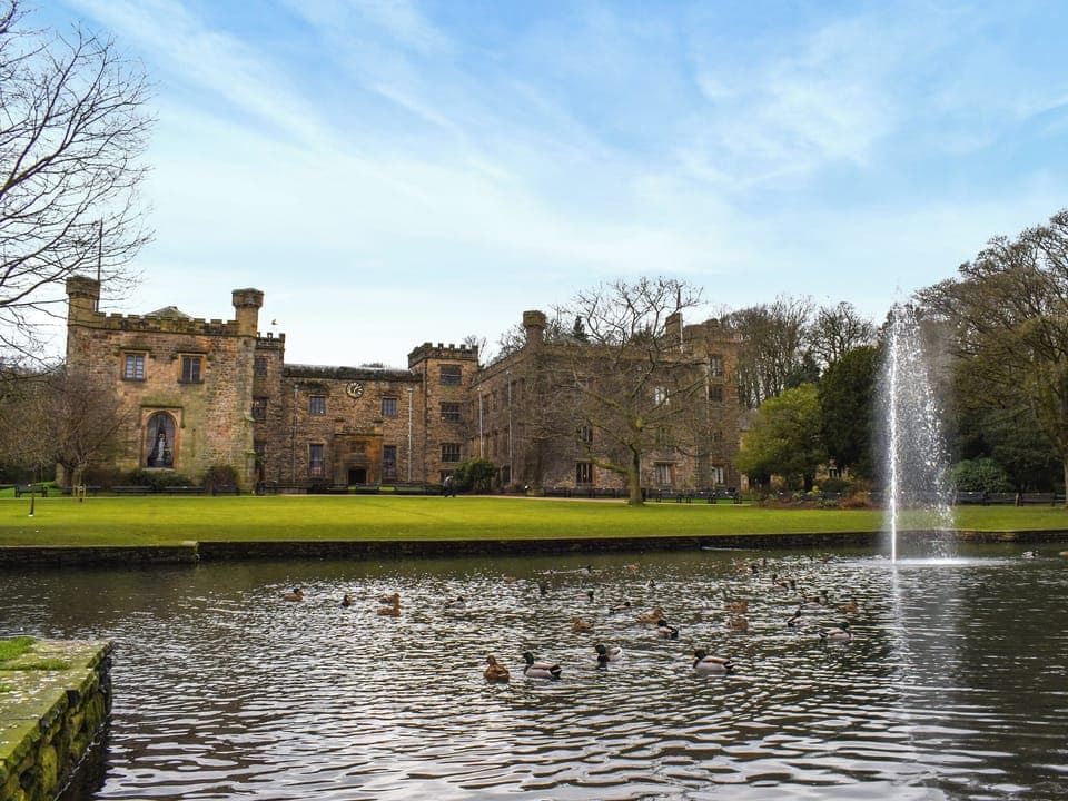 Surrounding area | Hollingreave House, Burnley