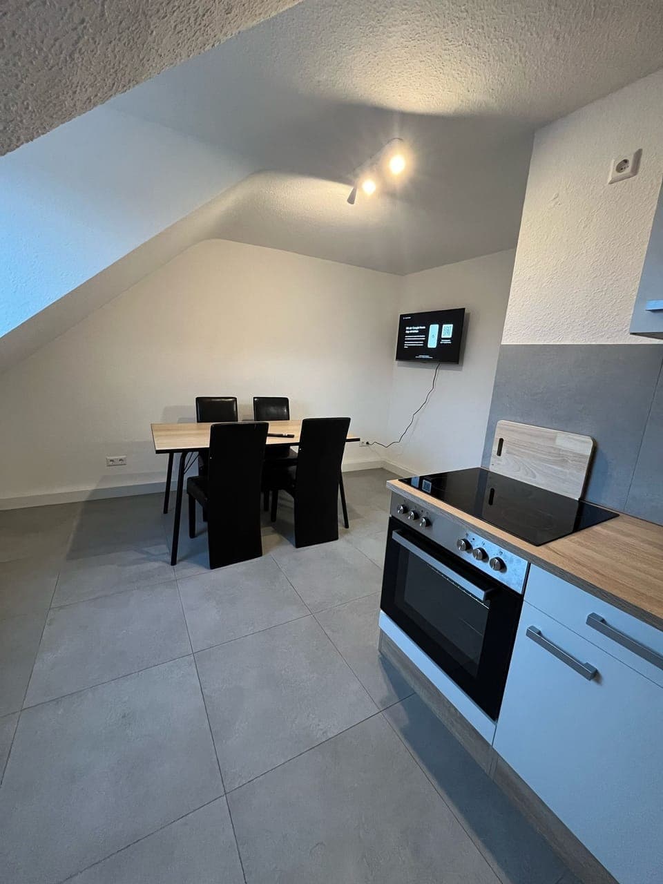 Küche mit Essbereich (1)