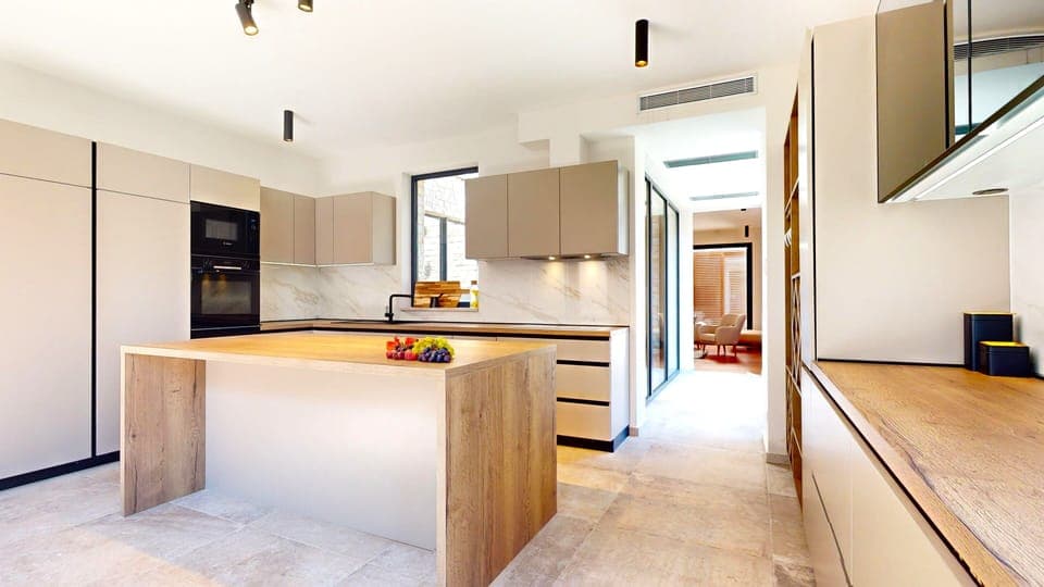 Villa Lavanda | Private kitchen | Full-size fridge, microwave, oven, stovetop