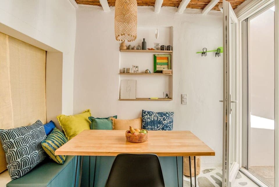 Dining area/Living room