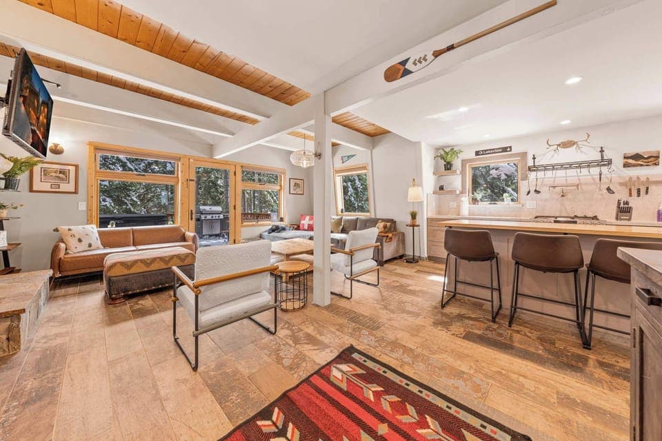 Open concept floor plan 