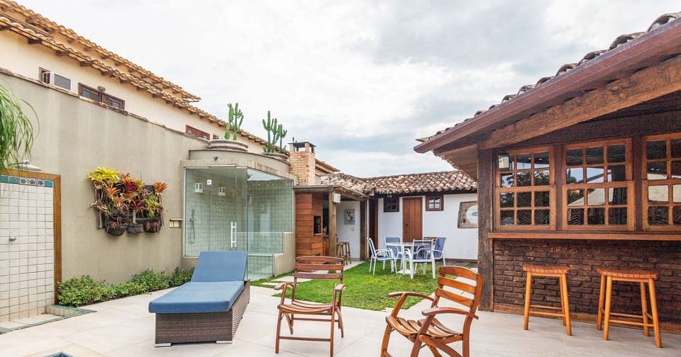 Seating area,Area and facilities,Shower,Swimming pool