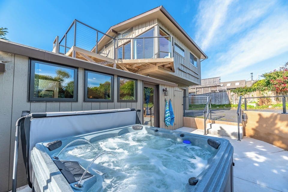 Step outside for a relaxing soak and feel the city melt away.