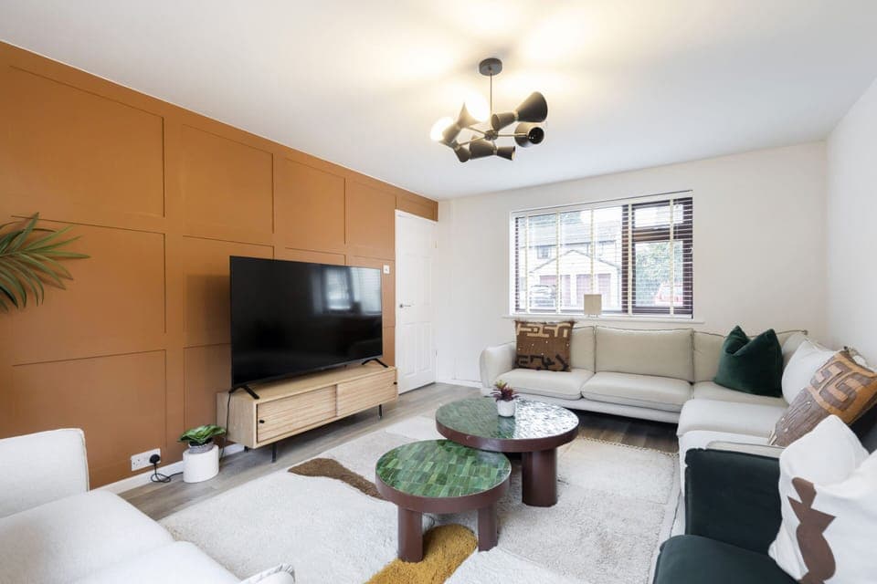 Living Room / Lounge