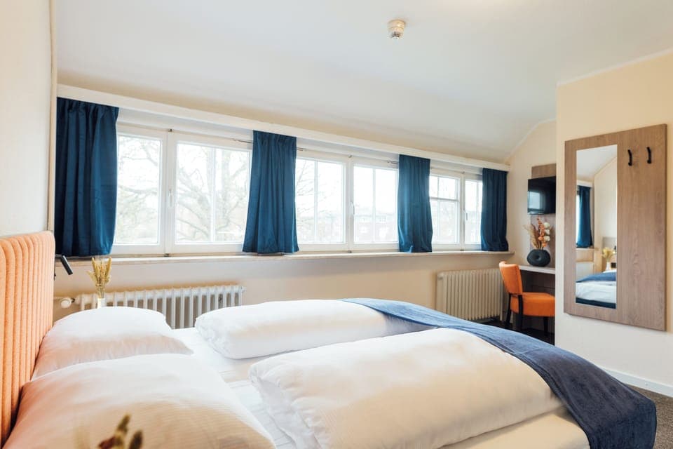 Desk, laptop workspace, free WiFi