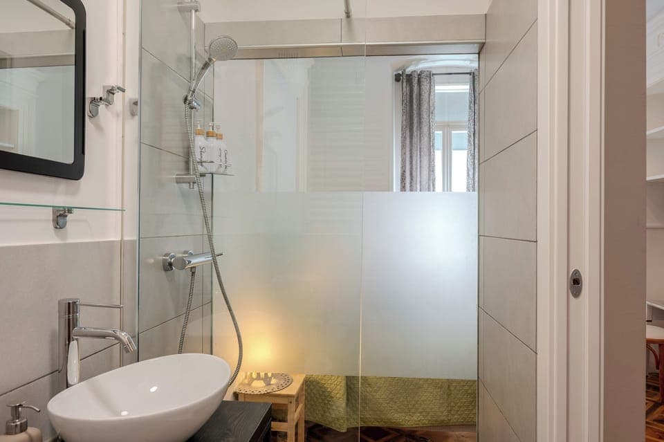 Comfort Double Room | Bathroom | Shower, hair dryer, towels, soap