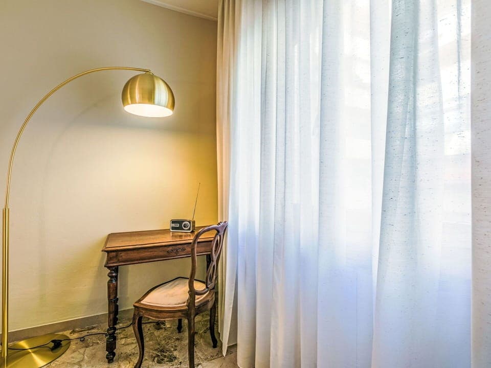 Furniture, Interior Design, Flooring, Wood, Ceiling, Floor, Chair, Table, Apartment, Lighting